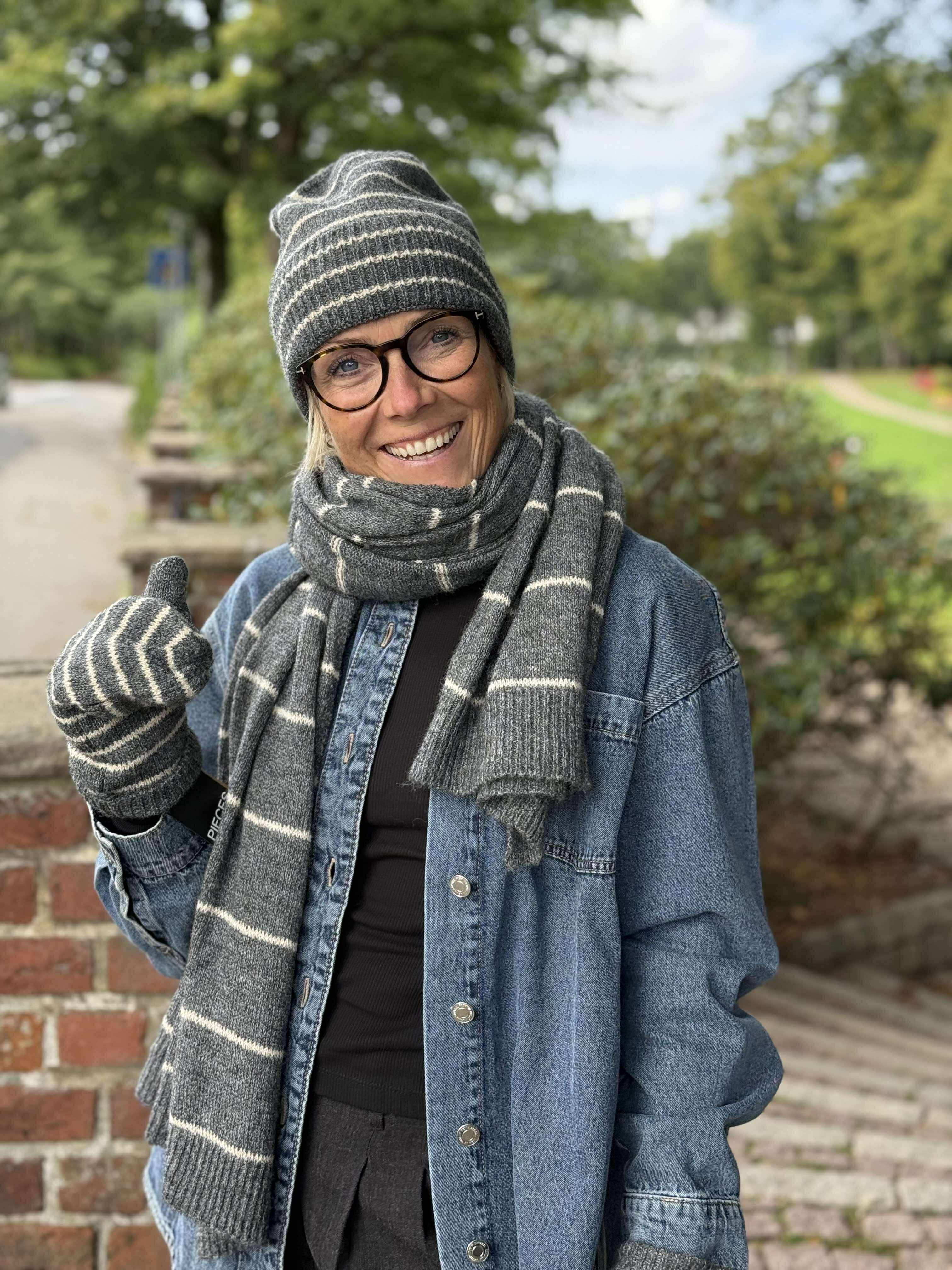 PCNORMA Mittens - Dark Grey Melange